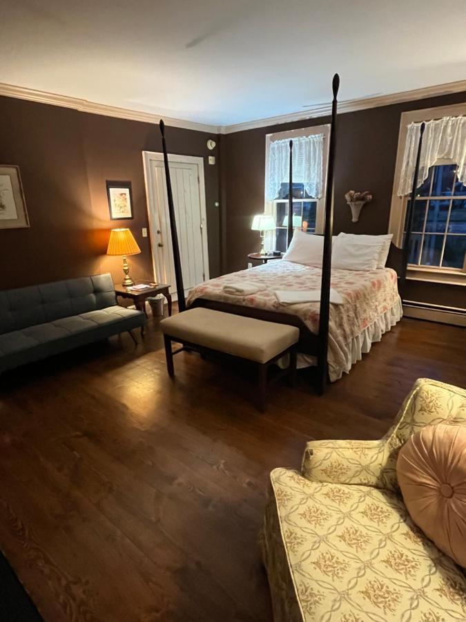 Chester Inn Bagian luar foto