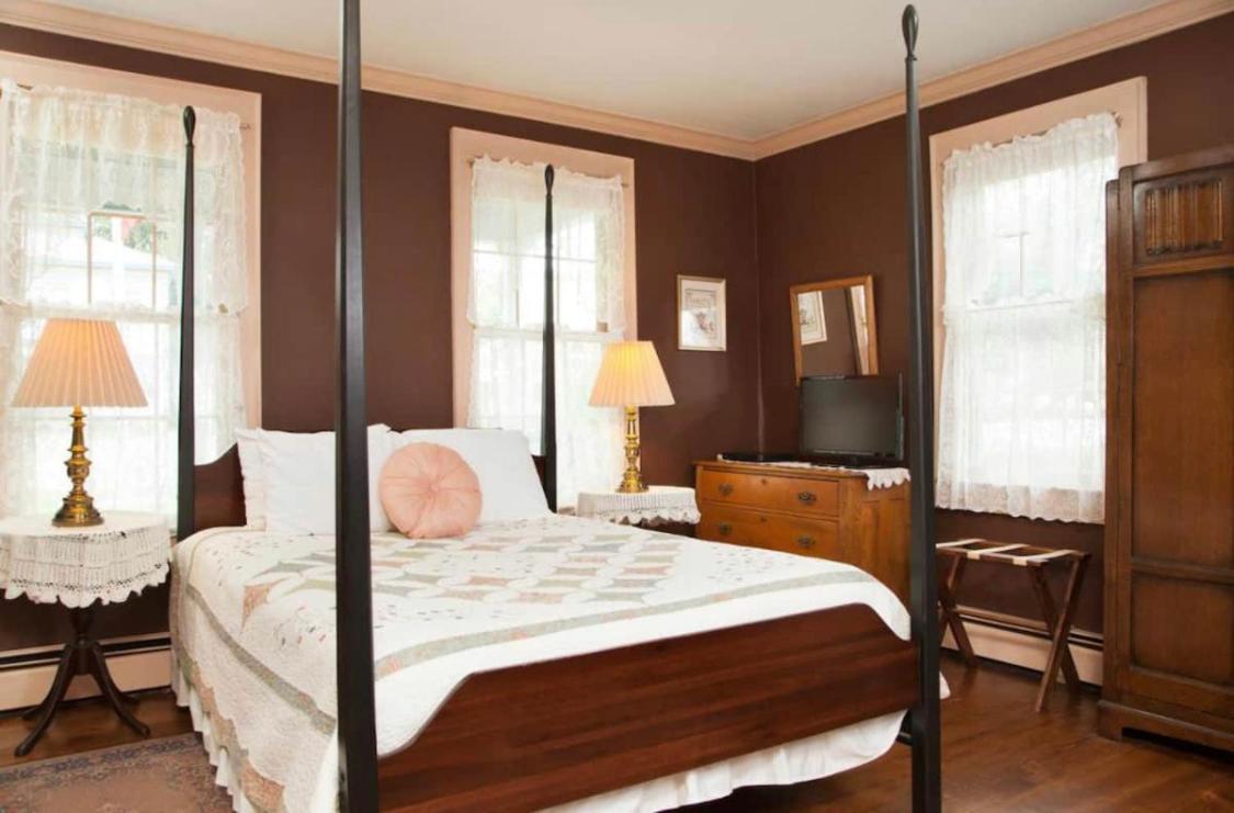 Chester Inn Bagian luar foto