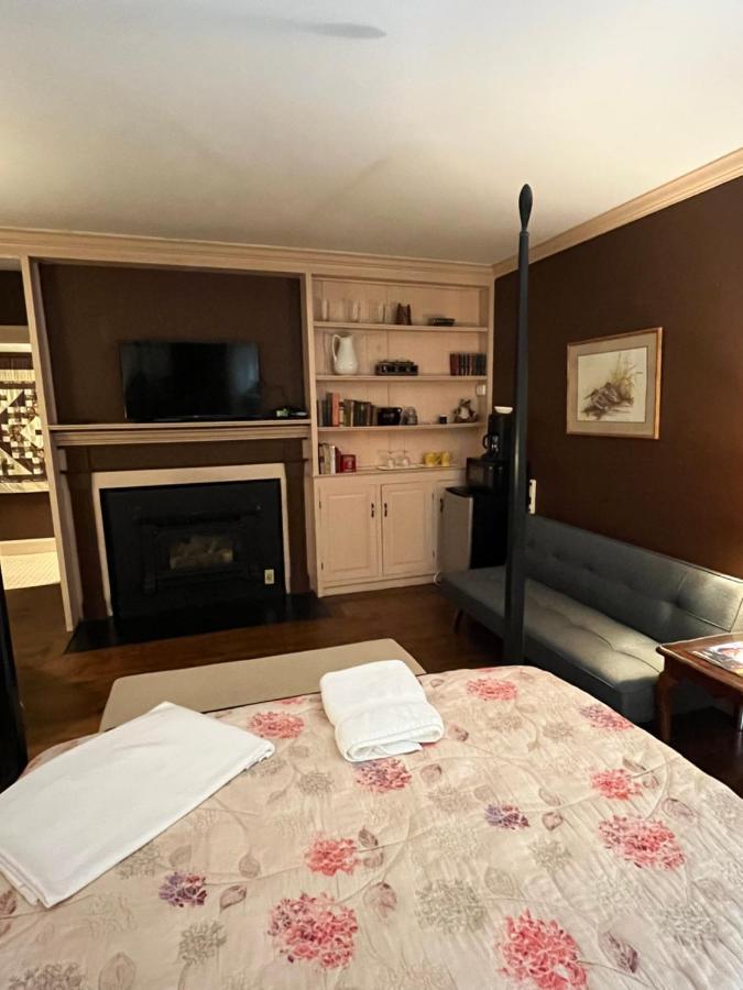Chester Inn Bagian luar foto