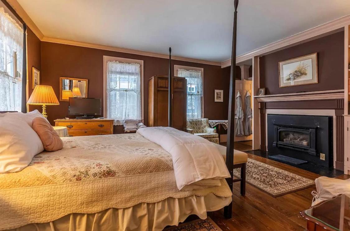 Chester Inn Bagian luar foto