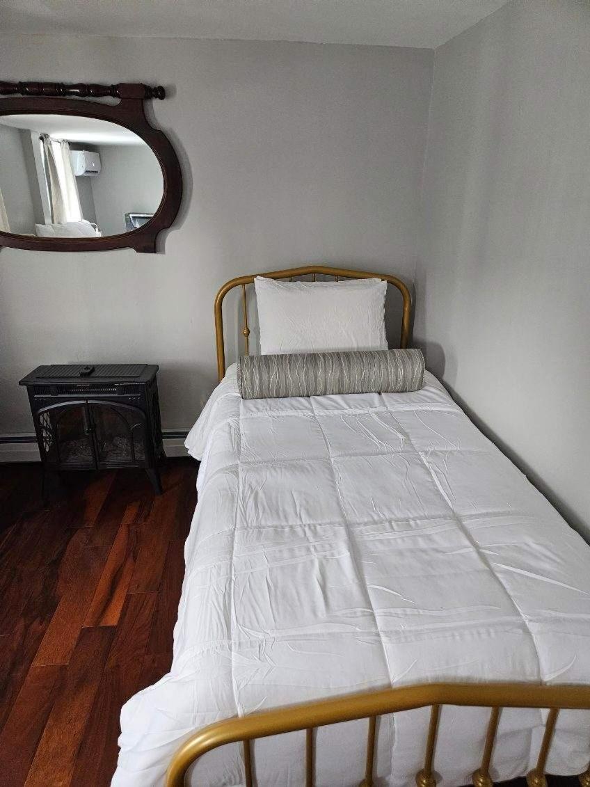 Chester Inn Bagian luar foto