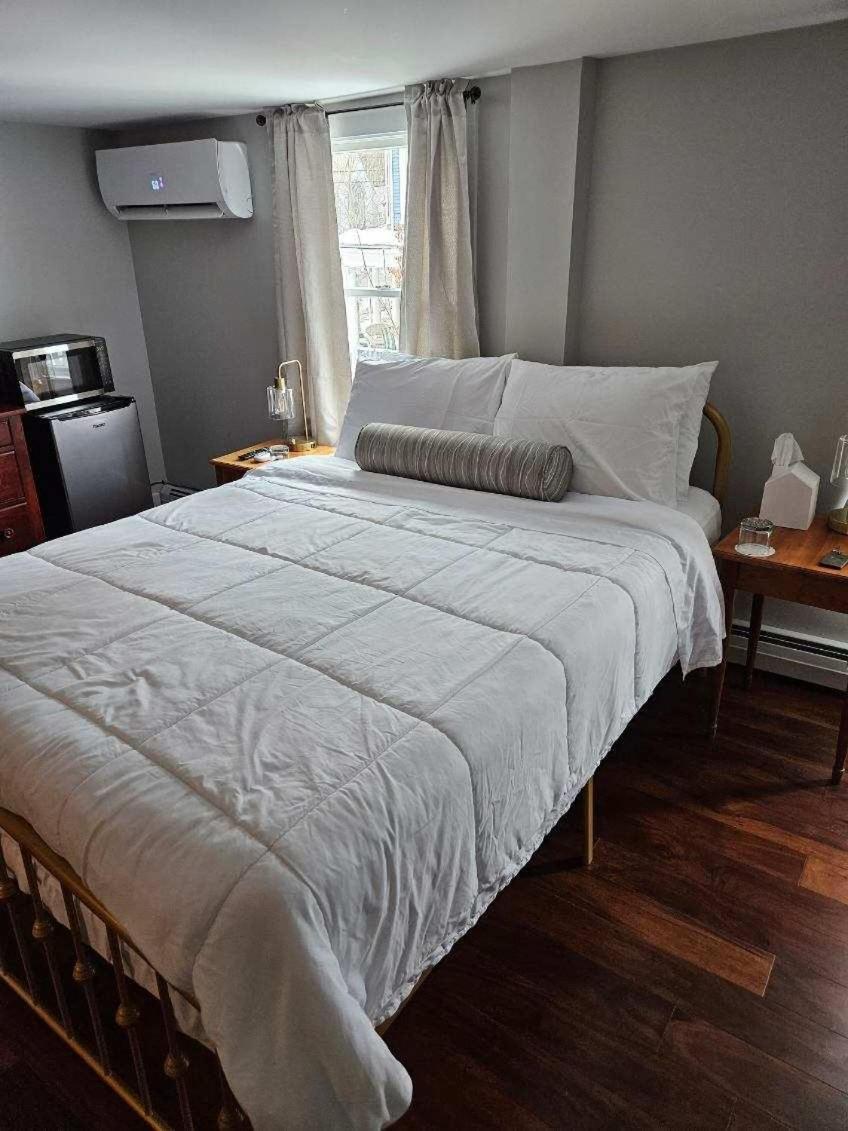 Chester Inn Bagian luar foto