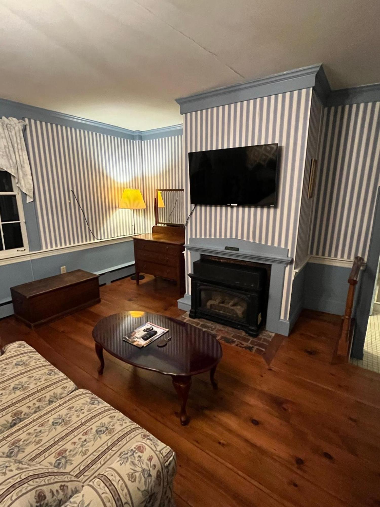 Chester Inn Bagian luar foto
